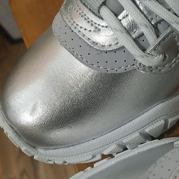 Champion NWT Tank Silver Metallic Women's Running Sneakers SZ 6.5 - Picture 8 of 10